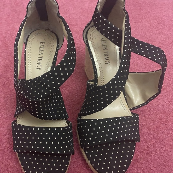Ellen Tracy Polka-dot, Open-toed Platform Sandal -- Size 7.5 - Picture 2 of 4